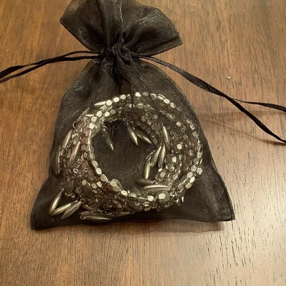 Lovisa - Picture 2 of 5